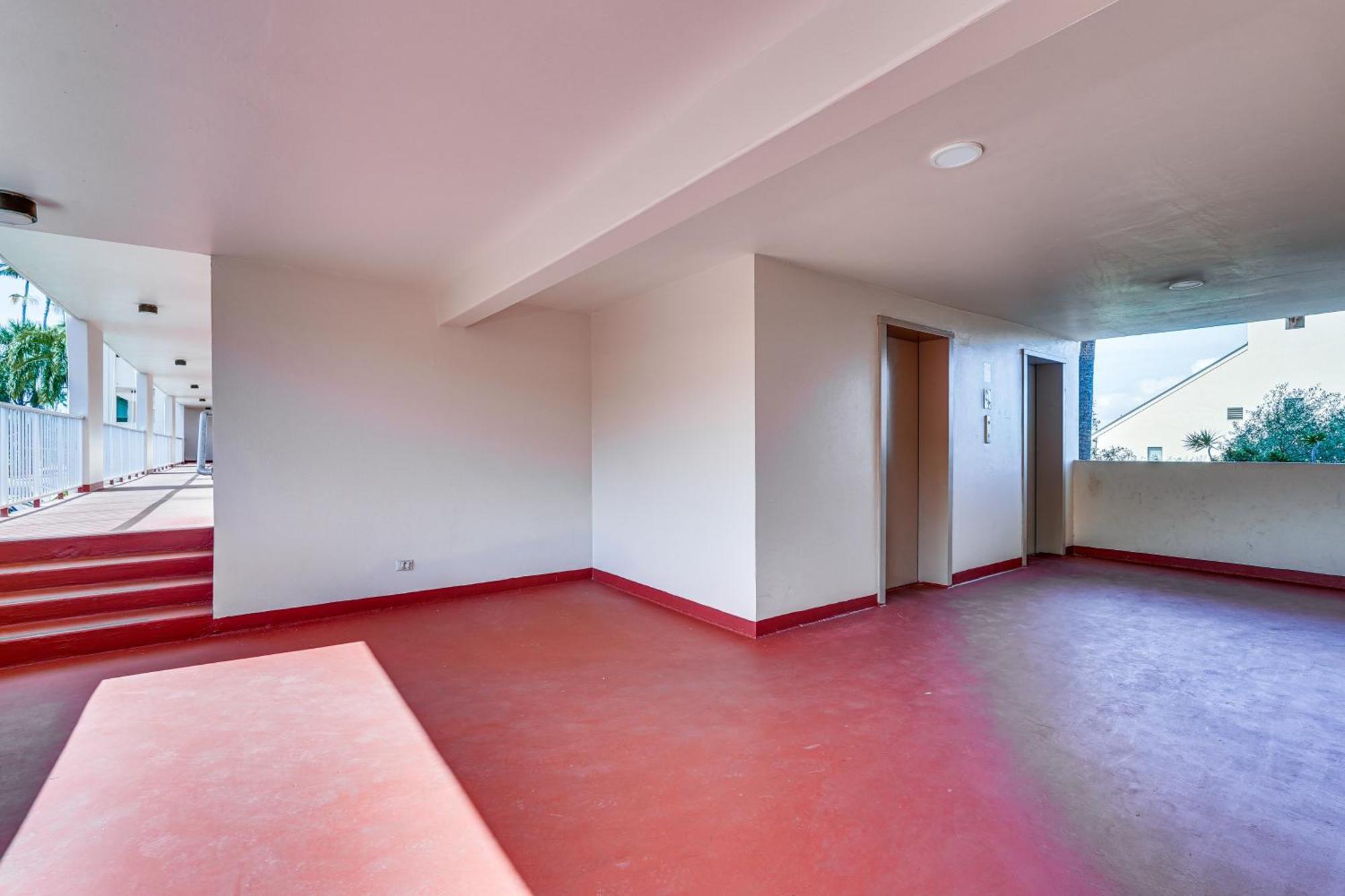 Kailua-Kona Condo With Balcony Walk To The Beach! Exterior photo