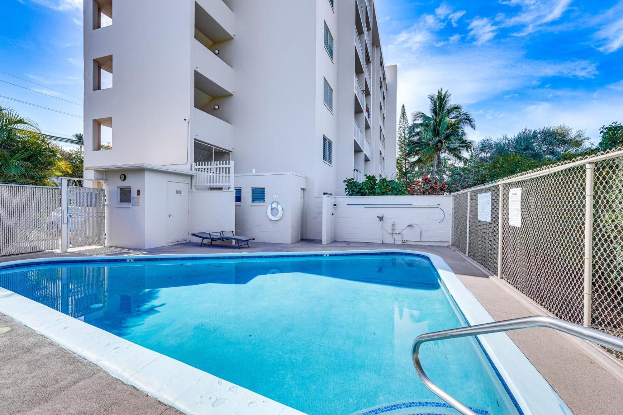 Kailua-Kona Condo With Balcony Walk To The Beach! Exterior photo